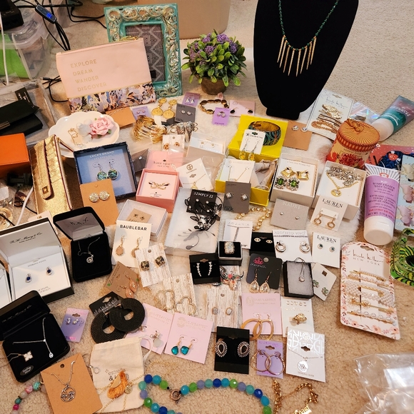 LIKE TO BE NOTIFIED WHEN I GO LIVE!! - Picture 7 of 11